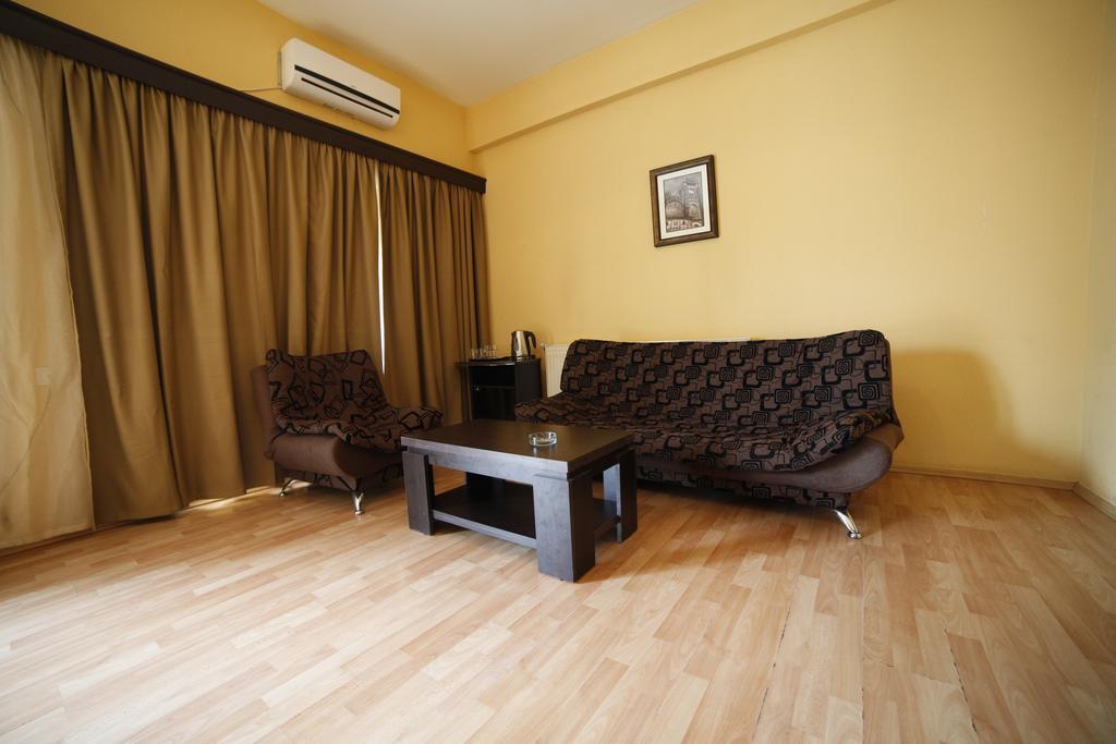 Avenue Hotel Tbilisi Ruang foto