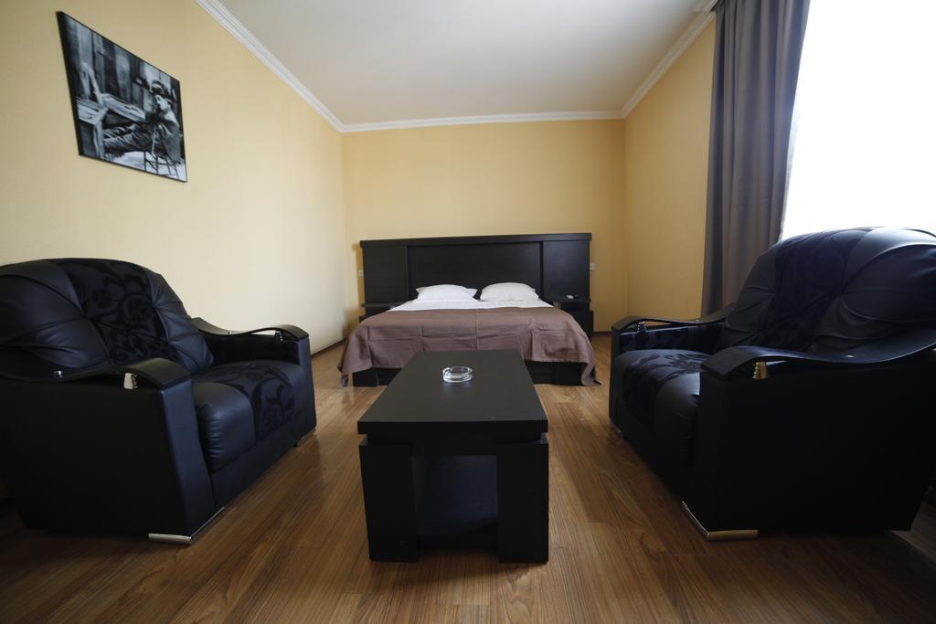 Avenue Hotel Tbilisi Ruang foto