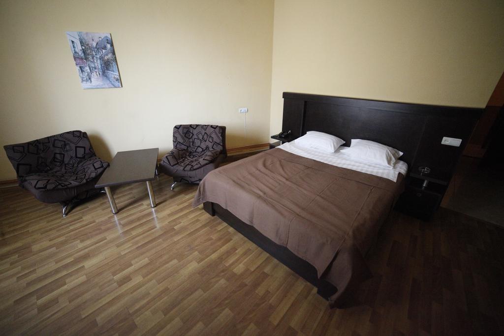 Avenue Hotel Tbilisi Ruang foto