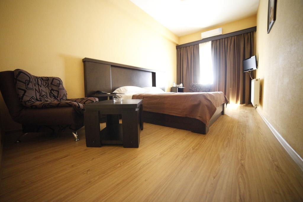 Avenue Hotel Tbilisi Ruang foto