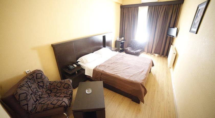 Avenue Hotel Tbilisi Bagian luar foto
