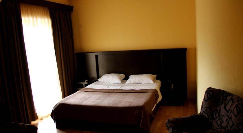 Avenue Hotel Tbilisi Bagian luar foto
