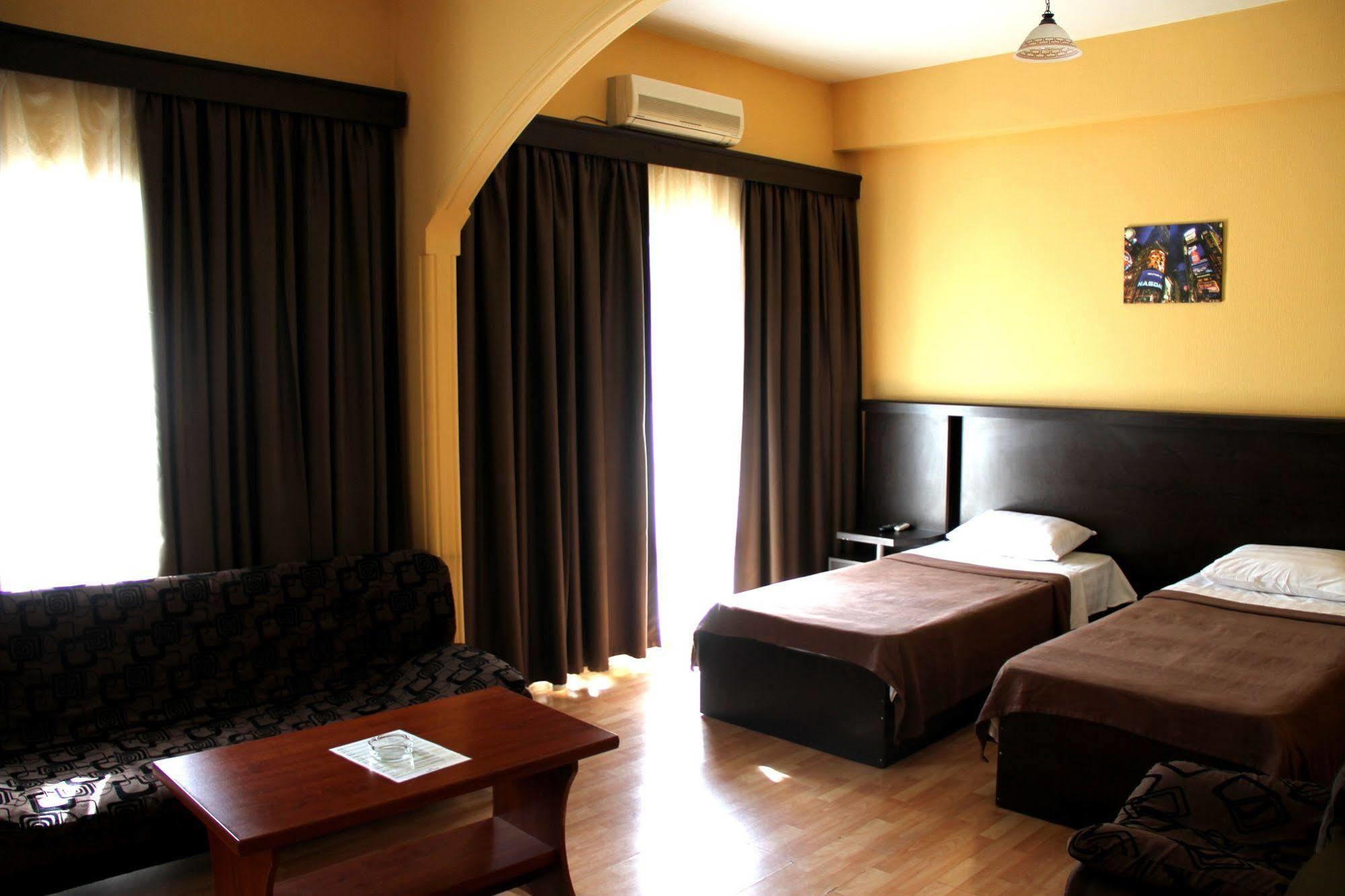 Avenue Hotel Tbilisi Bagian luar foto