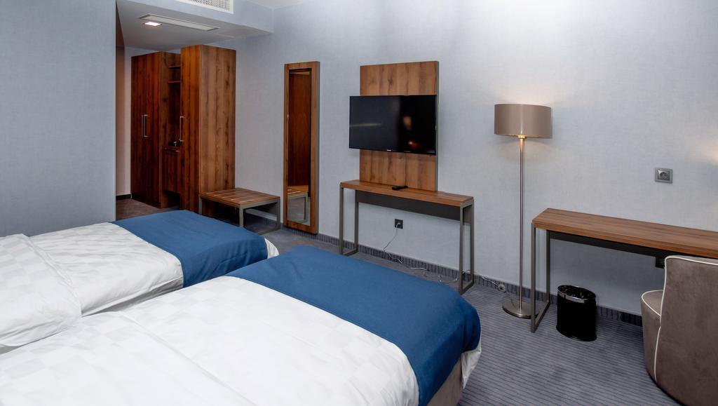 Avenue Hotel Tbilisi Bagian luar foto